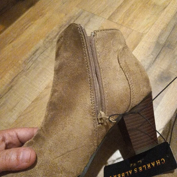 CHARLES ALBERT BOOTS - Picture 5 of 8